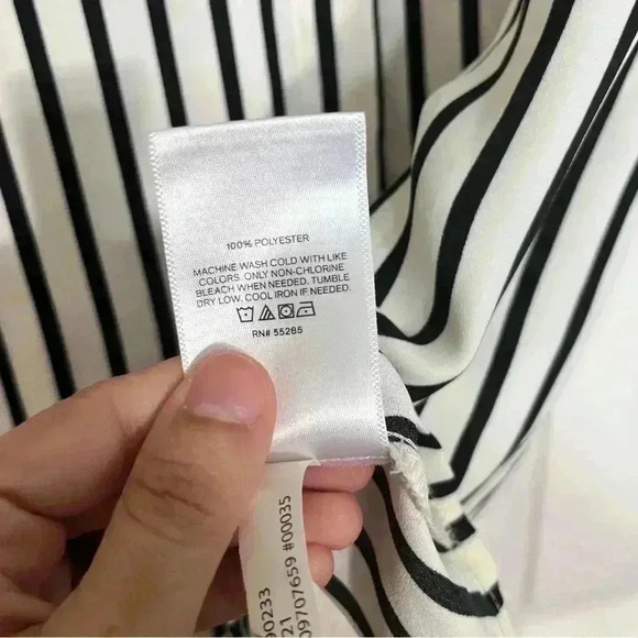 EXPRESS Portofino Black and white striped Women’s Button down | size X-Small - Picture 6 of 10